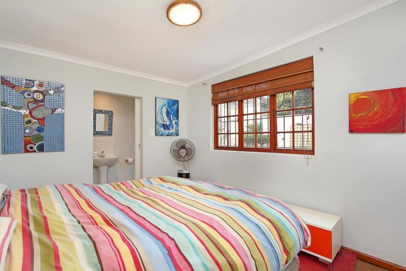 To Let 2 Bedroom Property for Rent in Green Point Western Cape
